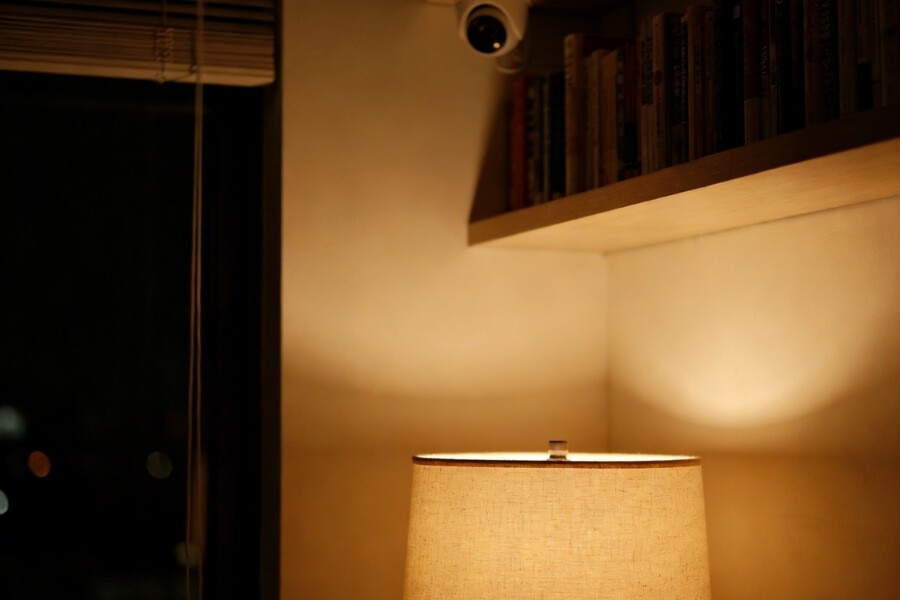 Residential security camera supporting safe home monitoring